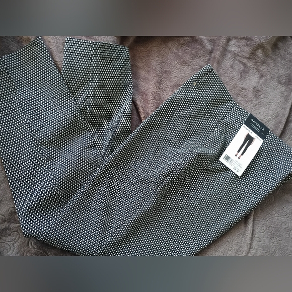 Rafaella Black and White Polka Dot Cropped Pants - Picture 12 of 15